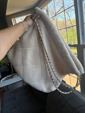 Plush Quilted Cream Shoulder Bag with Chain Strap